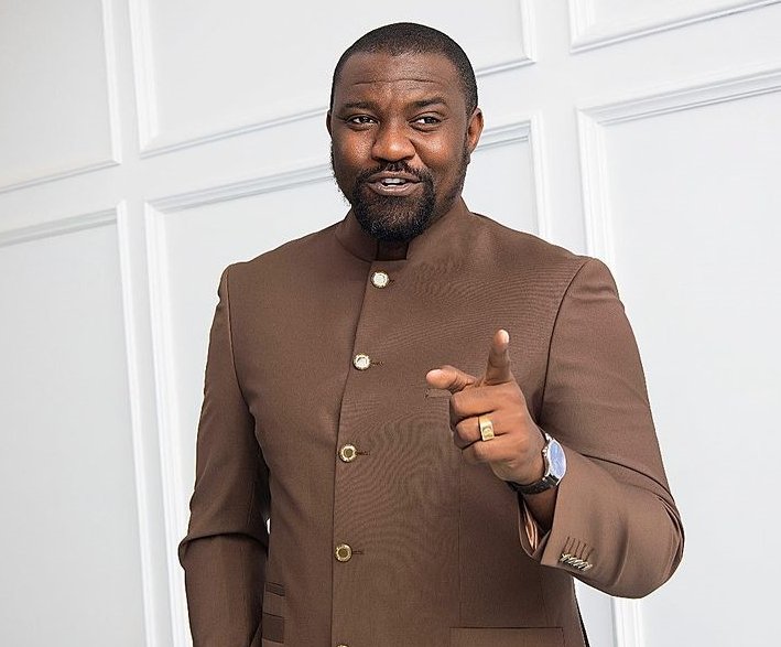 John Dumelo